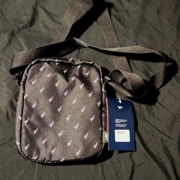 Reebok Crossbody Bag Black with Pink and Blue Logos Brand New with Tags - Picture 2 of 5